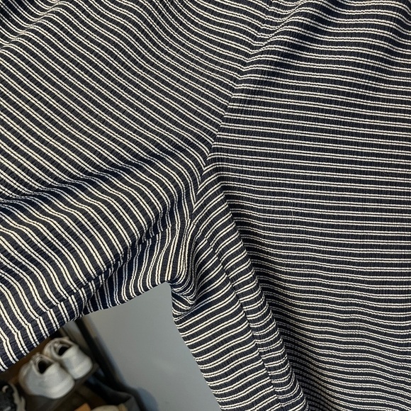 Madewell Texture & Thread Wide Leg Pull On Pant in Stripe Sz M - Picture 10 of 10